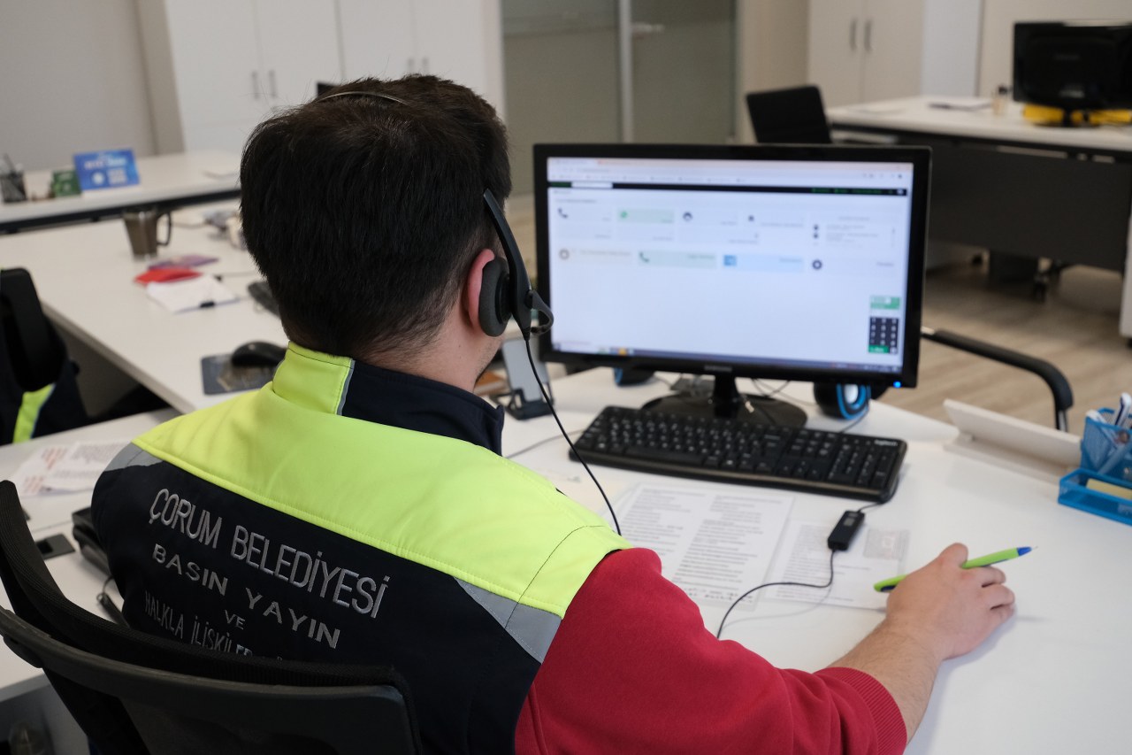 153 ÇAĞRI MERKEZİ 1 YILDA 164 BİN ARAMAYA CEVAP VERDİ